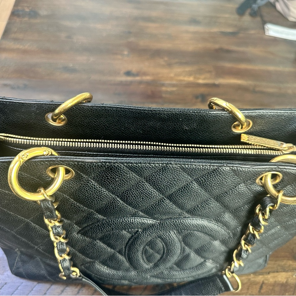 CHANEL Black and Gold Grand Shopper Tote GST Leather Tote - Picture 5 of 11
